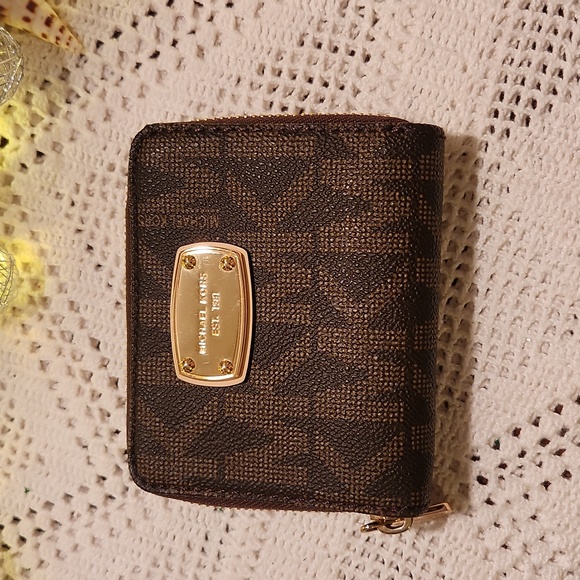 Michael Kors Brown & Gold Short Wallet - Picture 10 of 10